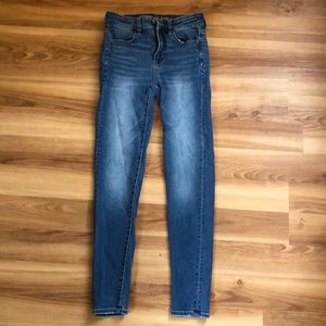medium wash american eagle skinny jeans
